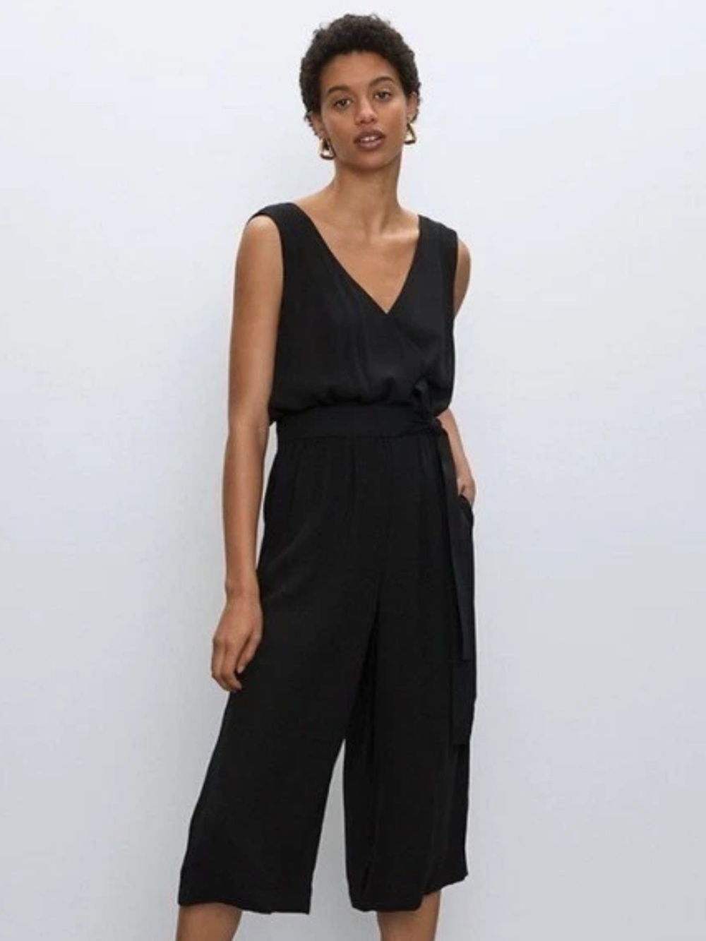 ARITZIA Babaton Maximillian Black Jumpsuit in Size (S)